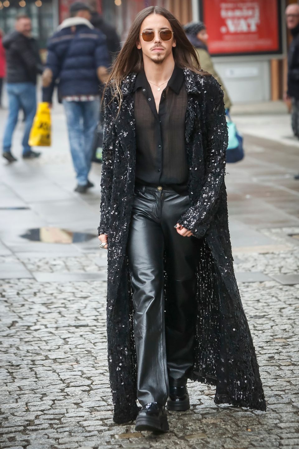 Michał Szpak w prześwitującej koszuli w Dzień Dobry TVN