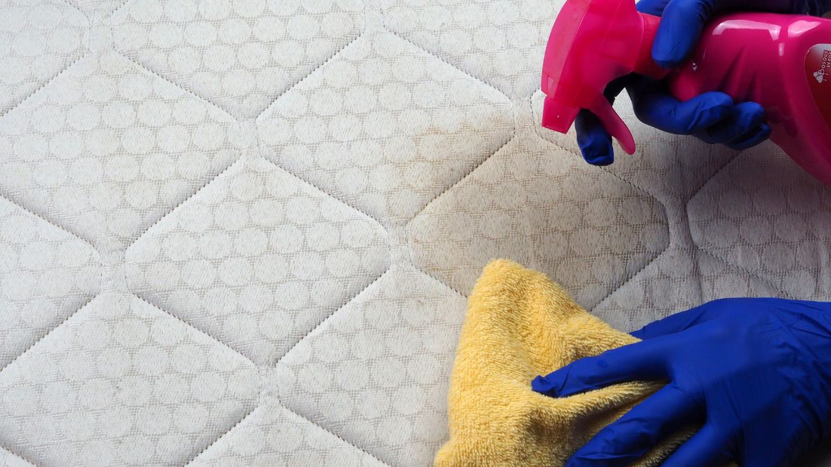 Domowy spray do materacy.