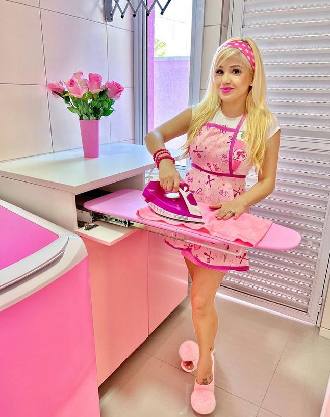 Brazylijska influencerka żyje jak Barbie