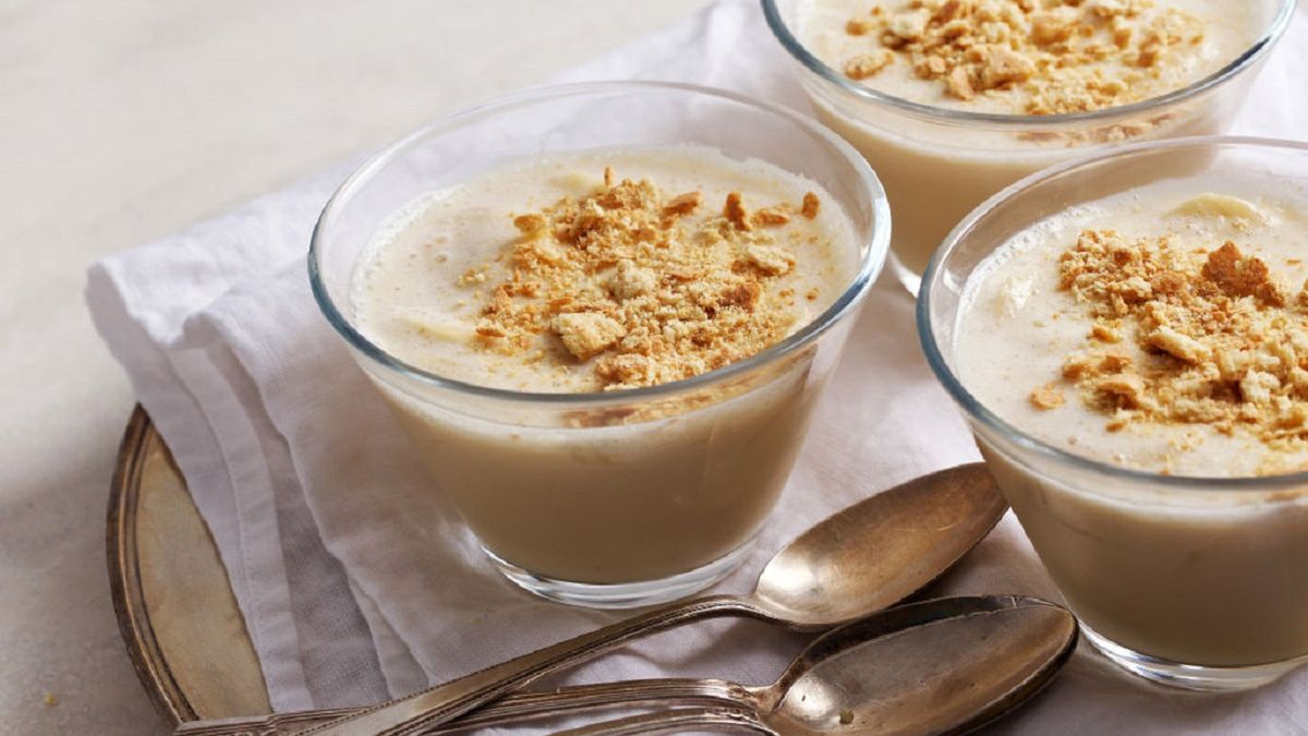 Bananowy deser idealnie sprawdzi się jako przekąska po obiedzie