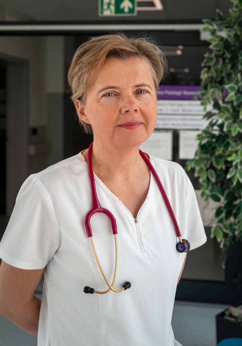 Prof. dr hab. n. med. Beata Łoniewska, lekarka kierująca Kliniką Patologii Noworodka Uniwersyteckiego Szpitala Klinicznego nr 2 PUM w Szczecinie 