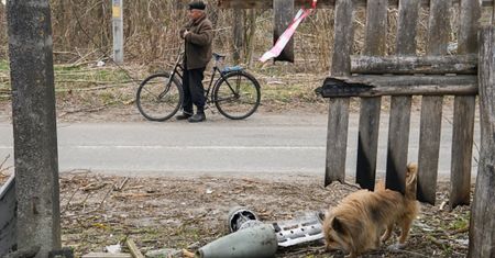 Strach wyjść na drogę. Rosjanie robią to na okupowanych terenach