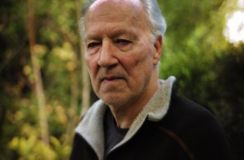 Herzog znów rusza w pogoń za marzeniami. "Sny o słoniach" w kinach