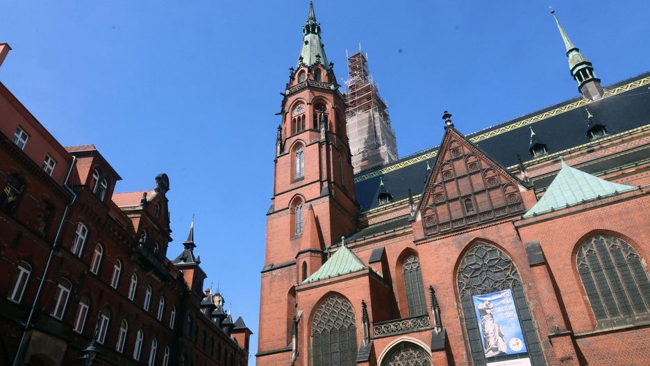 Pijany mężczyzna wszedł do Katedry, był wulgarny, zachowywał się agresywnie