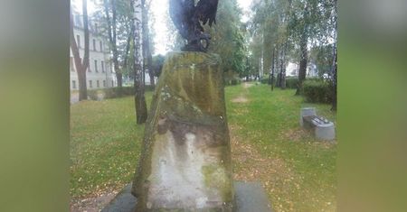 Śląskie. Zdewastowano obelisk poświęcony żołnierzom NSZ w Żywcu