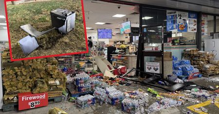 Nietypowa kradzież w Teksasie. Zdemolowali sklep, zgubili bankomat