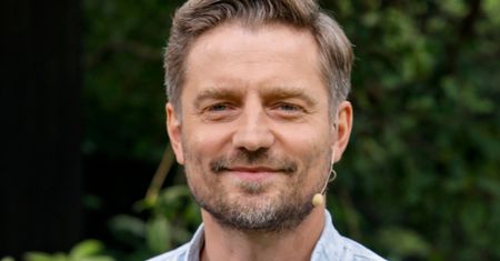 Kim jest Marcin Rogacewicz? Doczekał się czwórki dzieci. "Bez rodziny by mnie nie było. Jej mądrością jest moja żona"