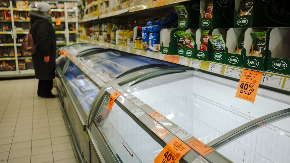 Discounted produce in the refrigerators and shelves of a supermarket in Warsaw, Poland, on Wednesday, Jan. 4, 2023. Poland left borrowing costs unchanged as the threat of an economic recession overshadows concerns over the highest inflation in more than a quarter century. Photographer Damian Lemaski/Bloomberg via Getty Images