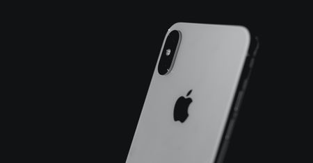 iPhone dziennikarza zhakowany. Mężczyzna otrzymał tylko SMSa