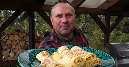Takie naleśniki podaję zamiast deseru. Przepis Strzelczyka to strzał w dziesiątkę
