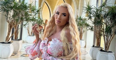 Izabela Macudzińska pokazała się BEZ DOCZEPÓW. "Czas na przełożenie włosków" (FOTO)
