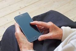 Warszawa. Bezpłatne zajęcia i telefon zaufania dla seniorów