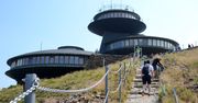 Karkonosze. Mieszkaniec zamknął szlaki na Śnieżkę. To jego prywatny teren