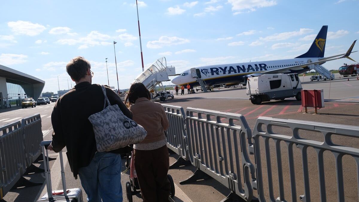 Samolot Ryanair na lotnisku w Świdniku