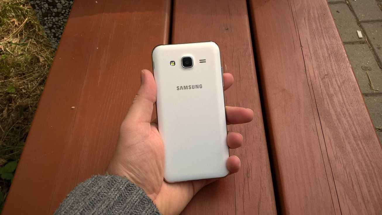 Samsung Galaxy J5 to zaskakująco dobry średniak z wieloma zaletami [test i recenzja] 97