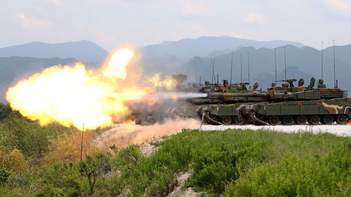 Czołgi K2 w akcji na poligonie