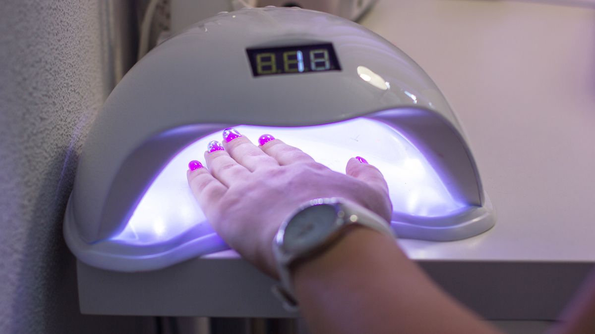 Jaki różowy manicure wybrać? Modnych opcji jest sporo