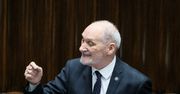 Dziwne zachowanie Macierewicza. Polityk nie chciał się tłumaczyć