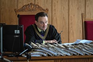 Wyrok dla Łukasza Żaka: długie więzienie po wypadku na Trasie Łazienkowskiej
