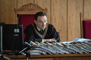 Wyrok dla Łukasza Żaka: długie więzienie po wypadku na Trasie Łazienkowskiej