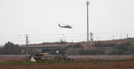 Izrael atakuje cele w Libanie. Helikoptery w akcji