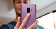 Nowy Samsung Galaxy S9 bywa wolniejszy niż dwuletni iPhone 7