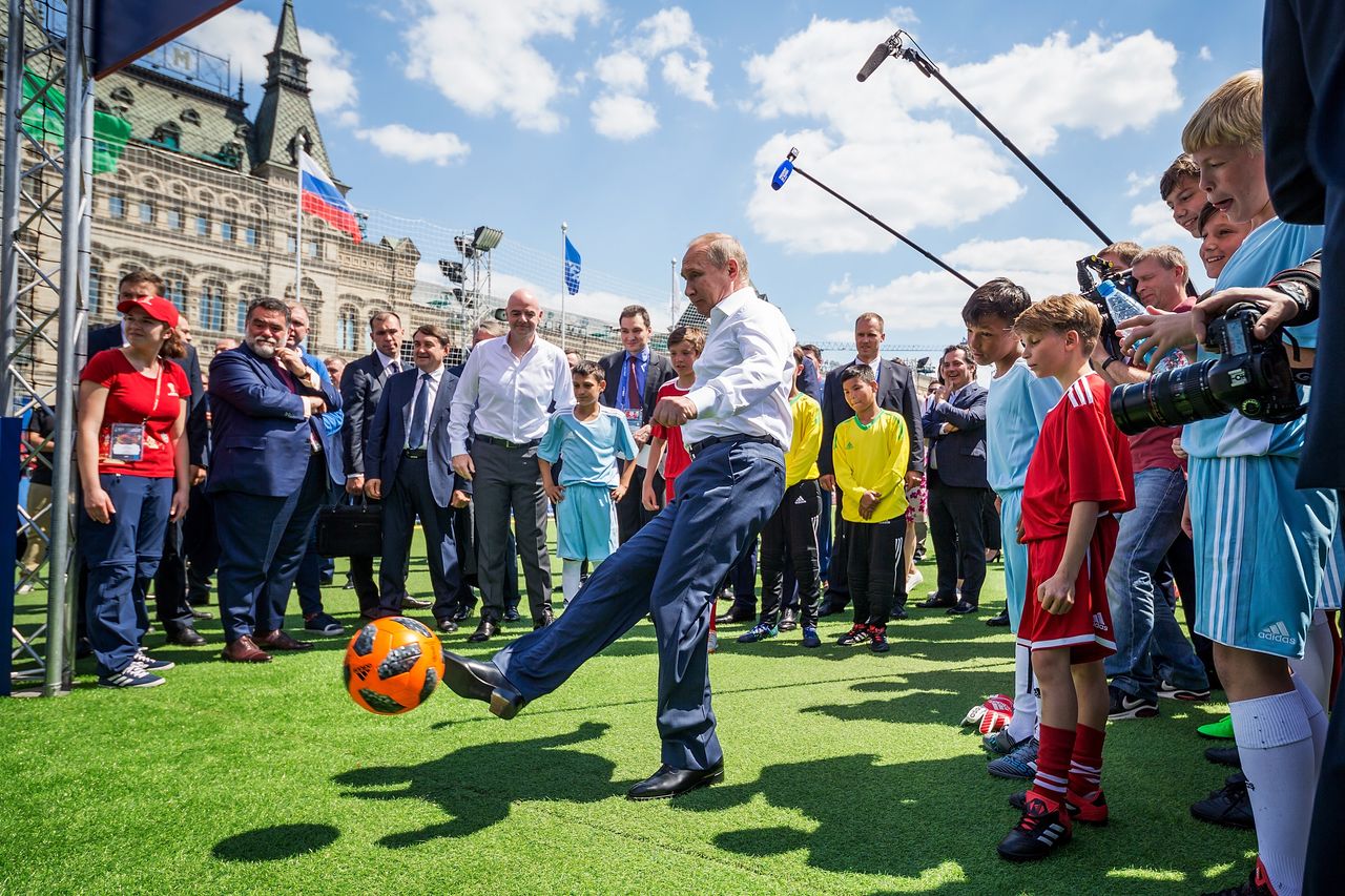 Kryzys energetyczny. "UE wygrywa z Rosją 1:0 do przerwy, a gra w ustawionym meczu"