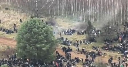 Migranci zalewają Białoruś. Nowy zakaz w galerii handlowej w Mińsku