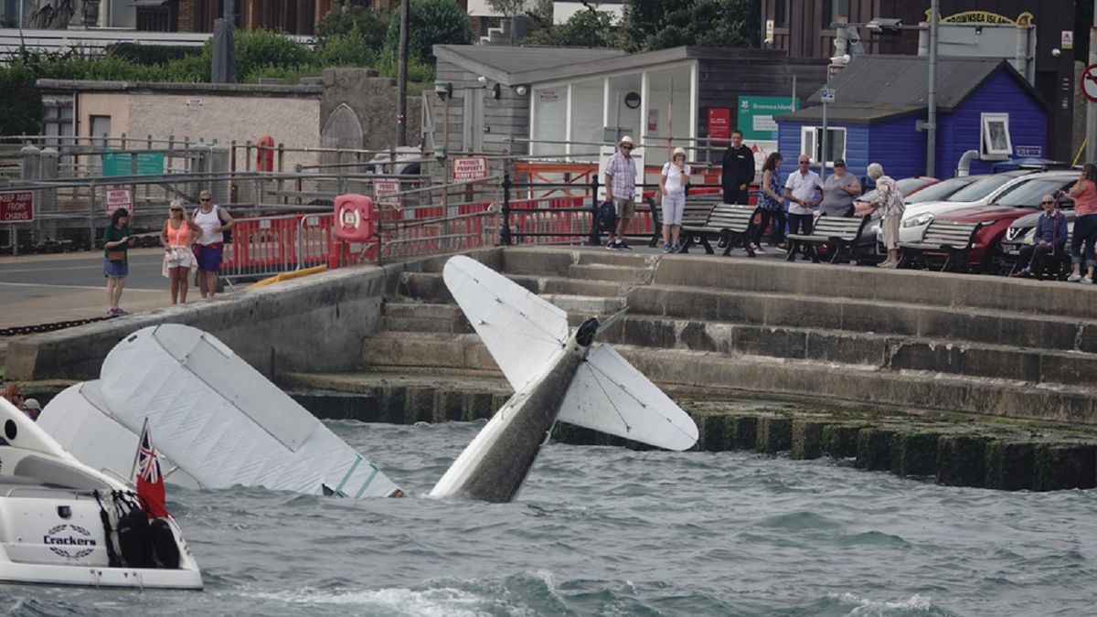 Samolot rozbił się podczas Bournemouth Air Festival.