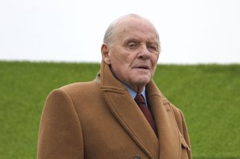 Anthony Hopkins od niemal 30 lat nie widział córki. Teraz uderza w nią: "pogódź się z tym"