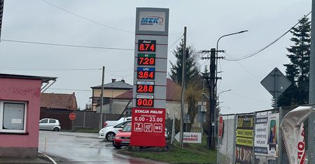 Paliwa taniej od wtorku. Rząd wprowadza limity cen i obniża podatki