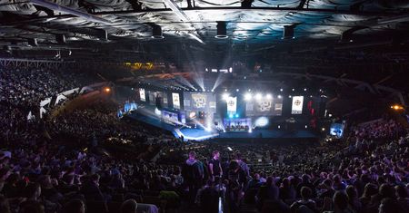 Nowy wspaniały sport [cz. 1]. Powiadali, że e-sport nigdy nie zapełni stadionów…