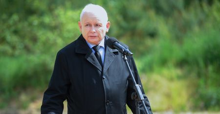 "Skandal". Lawina komentarzy po spięciu na linii Kaczyński-TVN24