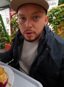 Bar mleczny dostał MUALA od Książula. Kolejki nie mają końca?
