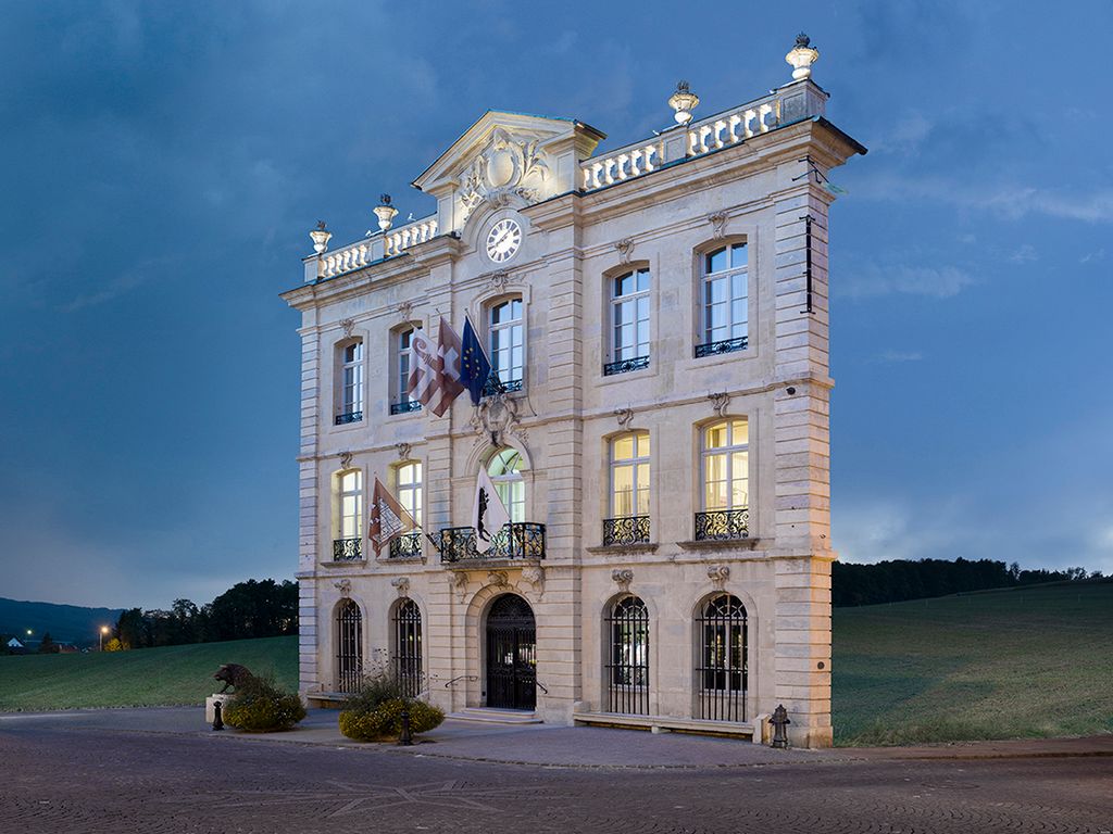 Wyimaginowany świat sztucznych budynków w projekcie ”Facades” Zachariego Gaudrillot-Roya 9