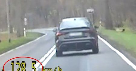 Ługi: Pędził prawie 130 km/h w terenie zabudowanym. Stracił prawo jazdy