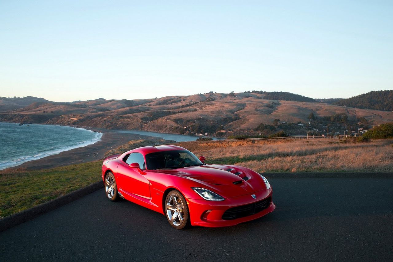 2013 SRT Viper-40