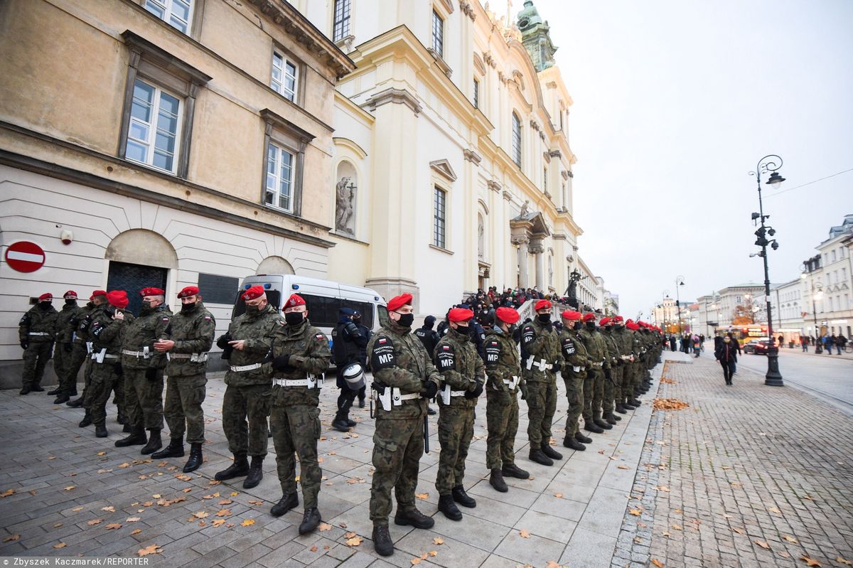 Protesty w Polsce. Generałowie są zaniepokojeni eskalacją napięcia w kraju 