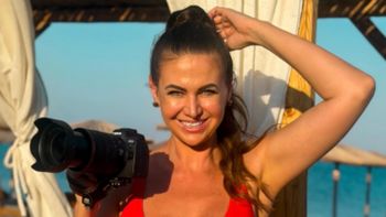 Strzaskana na mahoń Maja Rutkowski śle pozdrowienia w kolejnym komplecie bikini (FOTO)