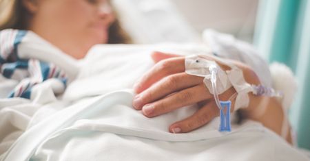 Tajemniczy wirus atakuje Europę. Przypadki zapalenia wątroby w kolejnych krajach