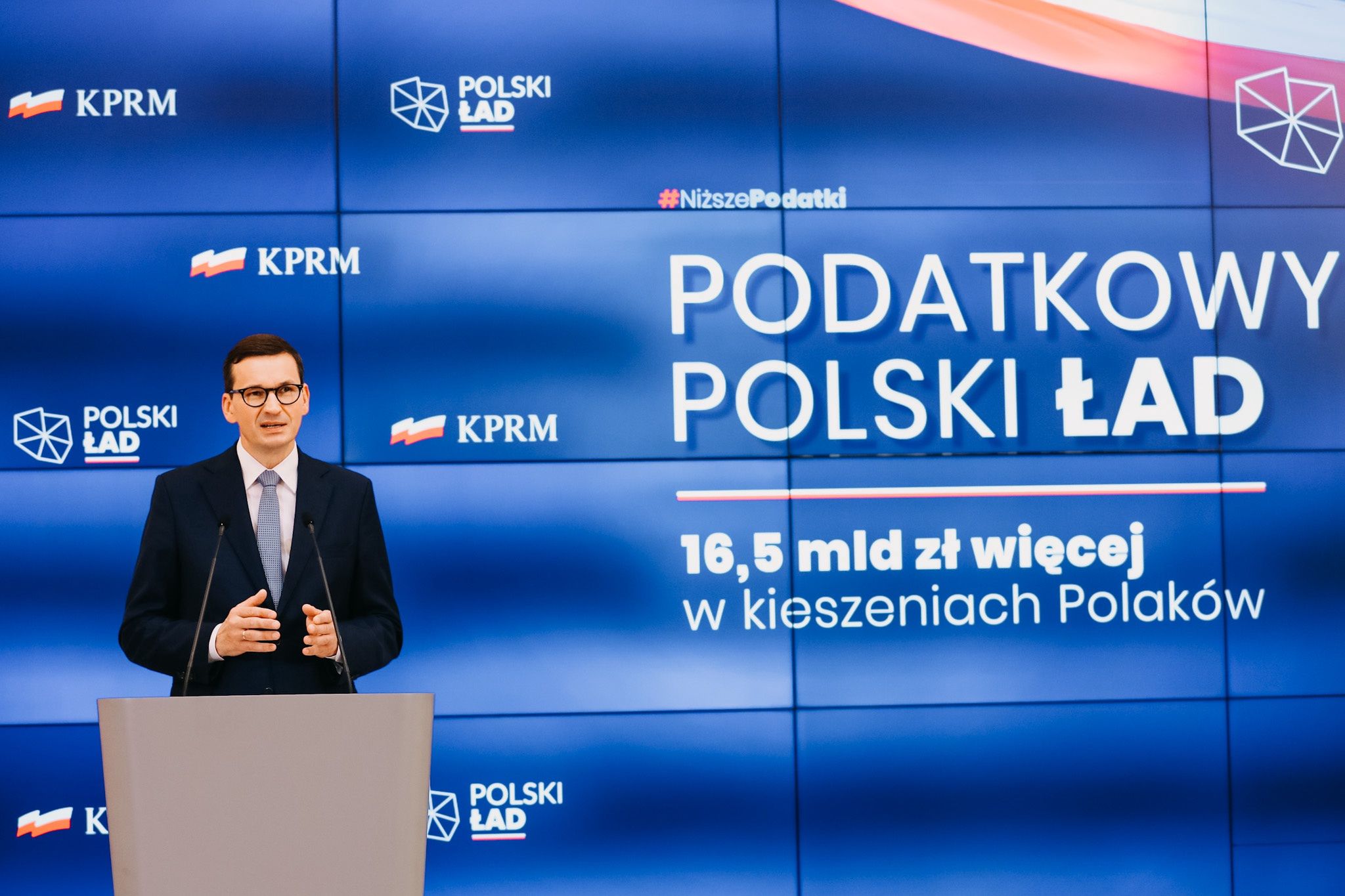 Na zdjęciu premier Mateusz Morawiecki prezentujący Polski Ład