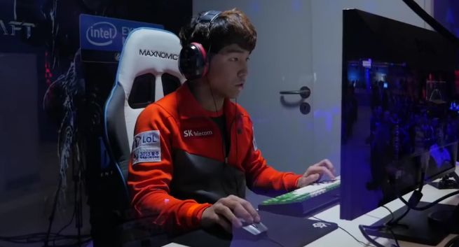 Agencja click community dla Cosmic Esport