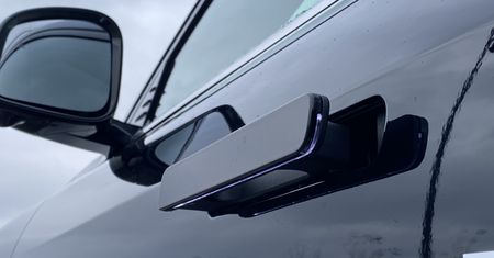Chiny zakazują chowanych elektrycznych klamek. To efekt serii wypadków
