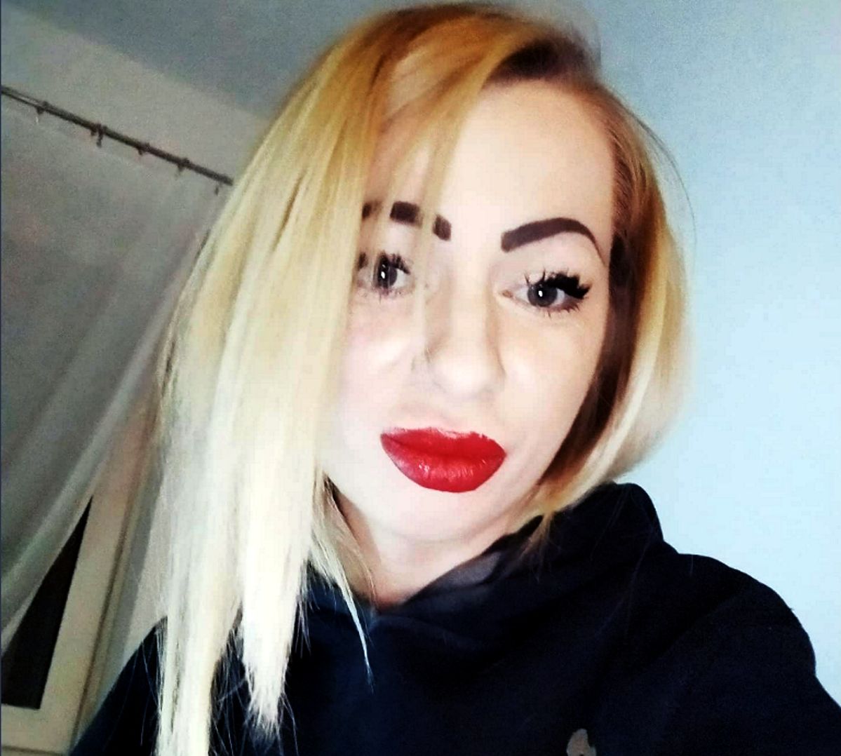 Jessica jest bardzo aktywna na Instagramie, gdzie śledzi ją ponad 1000 osób
