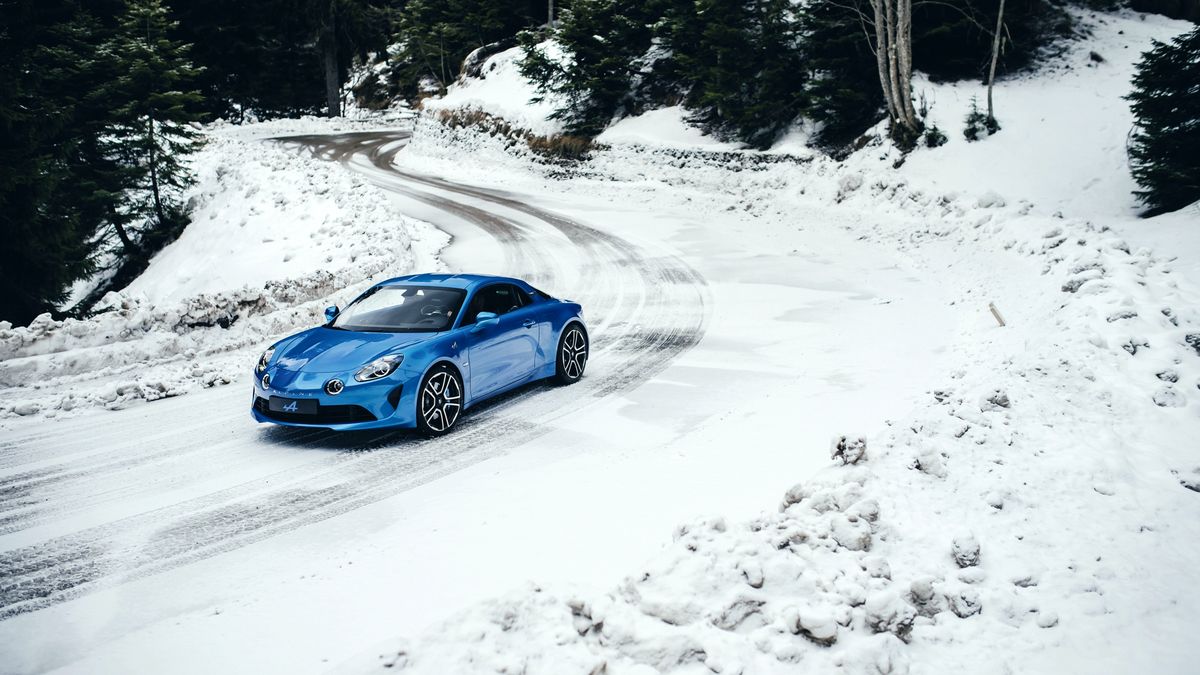 Alpine A110 na filmie reklamowym