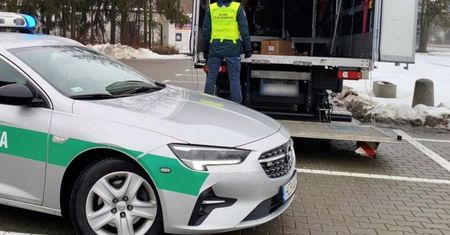 KAS zatrzymała busa z Litwy. Budżet straciłby 1,9 mln zł