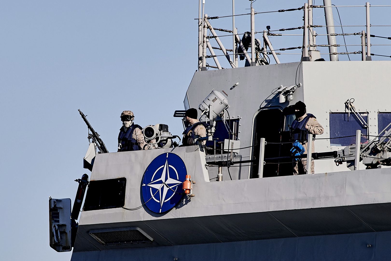 ESPS Juan de BorbonAdam War�awaarmia, ESPS Juan de Borbon, gdynia, marynarka wojenna, marynarz, nato, okr�t, port, sojusz, sta�y zesp� si� morskich, wojsko