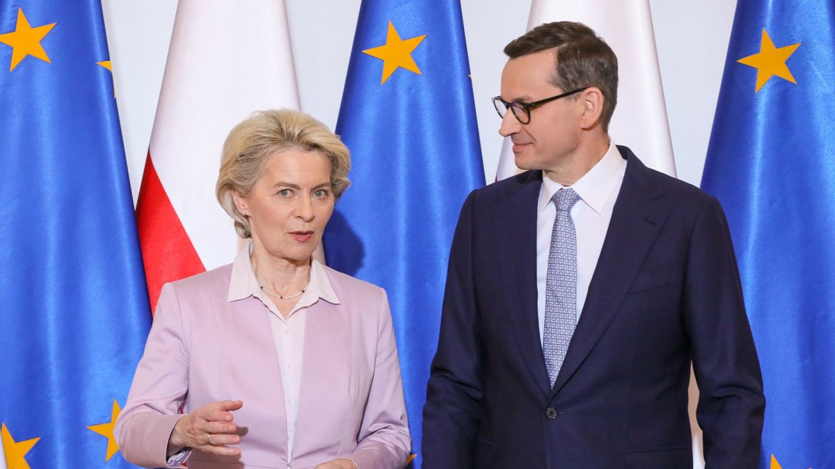 Ursula von der Leyen w Polsce
Fot. Wojciech Olkusnik/East News, Warszawa, 02.06.2022. Przewodniczaca Komisji Europejskiej Ursula von der Leyen z wizyta w Polsce. Spotkanie z premierem Mateuszem Morawieckim (P) w KPRM.
Wojciech Olkusnik