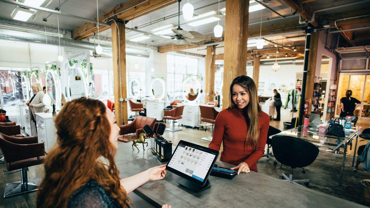 Mały biznes może opierać się zarówno na świadczeniu usług, jak i na drobnej produkcji. 