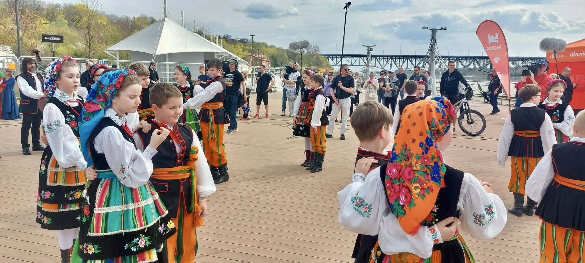 Harcerski Zespół Pieśni i Tańca Dzieci Płocka im. dh Wacława Mil